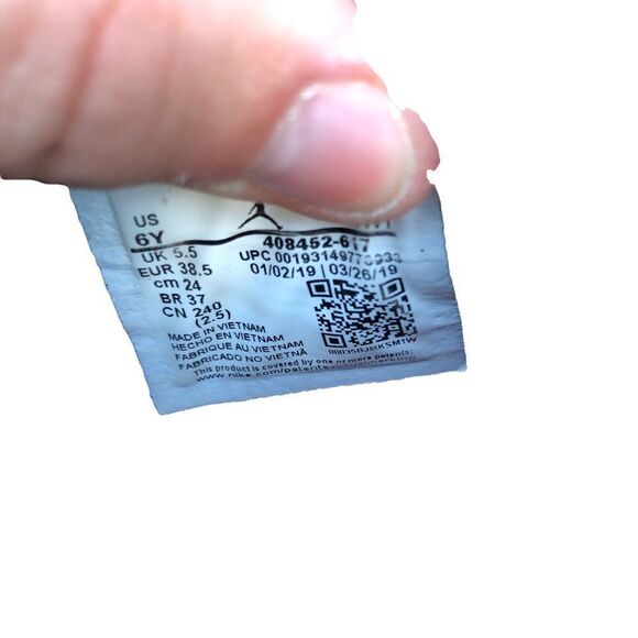 RARE 2019 Air Jordan 4 Retro GS 'FIBA' Size 7.5 - Picture 2 of 16